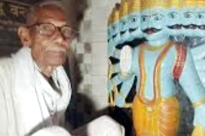 Elderly Teacher From MP Builds Temple For Ravana, Calls Him A Peace-loving King