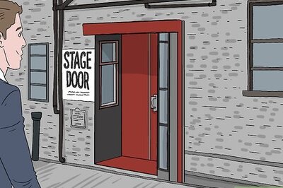 How to Practice Theater Stage Door Etiquette