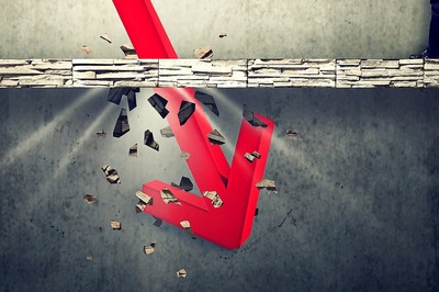 Rupee Hits Fresh All-Time Low Of 79.38 Per Dollar; Nomura Expects It To Fall To 82 In Q3