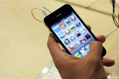 AT&T, Alcatel Lucent find glitch affecting iPhone 4