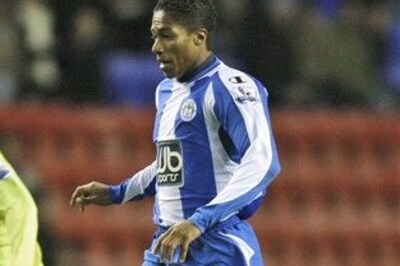 Manchester United sign Wigan Athletic's Valencia