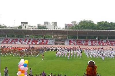 Students hold placards of Arvind Kejriwal, not freedom fighters on Independence Day