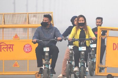 Delhi's Air Quality Remains 'poor'; Min Temp Recorded at 9.6 Deg Celsius