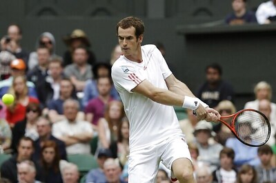 Murray eases past Davydenko at Wimbledon