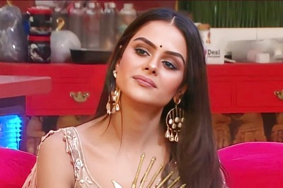 Priyanka Chahar Choudhary Gets Her Hands on Bigg Boss 16 Trophy Already? Here's the Truth