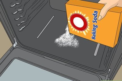 How to Use Baking Soda for Stubborn Oven Stains