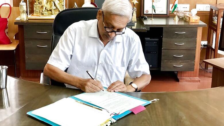 World Cancer Day: Ailing Manohar Parrikar Posts Thoughtful Tweet