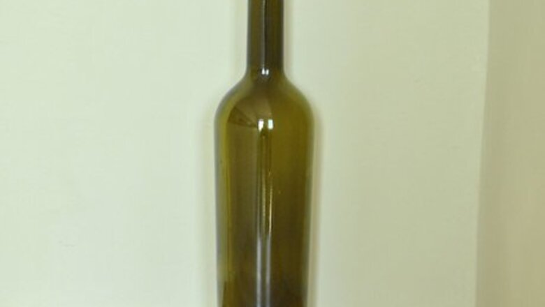 How to Cut and Decorate a Wine Bottle