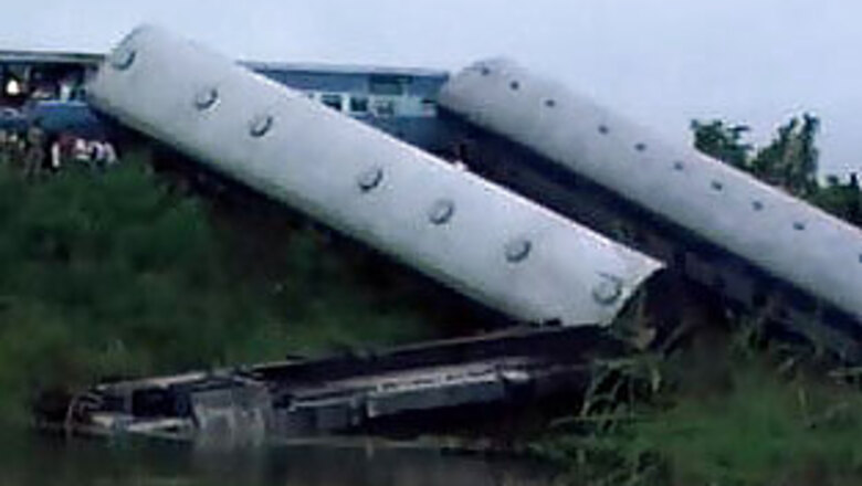 One dead, 50 injured in Bihar train accident