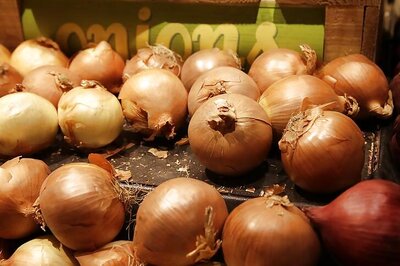 Wholesale onion price soars 70% in a month
