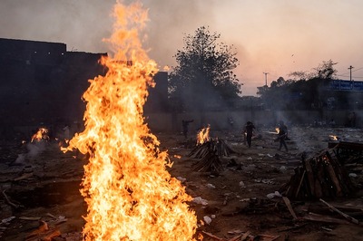 News18 Afternoon Digest: India Reports 3.3 Lakh New Cases, 2,263 Fatalities in Last 24 Hrs, 13 Covid-19 Patients Die in Maha Hospital Fire & Other Stories