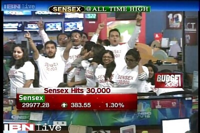 Sensex falls 644 from top after hitting 30,000 on RBI rate cut