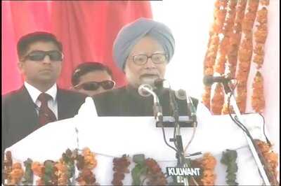 Punjab: PM hits campaign trail, attacks SAD