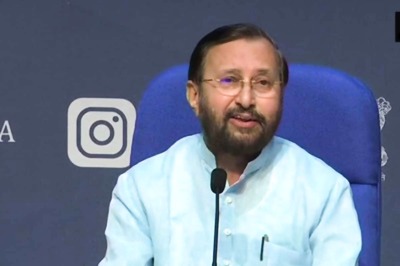 'Reminds of Emergency': Prakash Javadekar Condemns Arnab Goswami's Arrest in Abetment to Suicide Case
