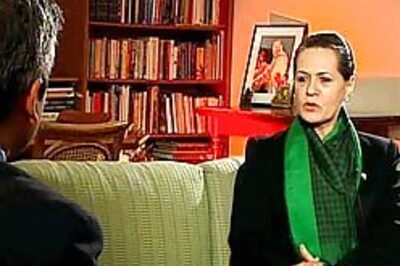 Cong goes all out to woo Muslims