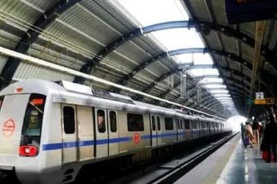 To Cut Long Queues, DMRC Opens More Gates at Different Metro Stations