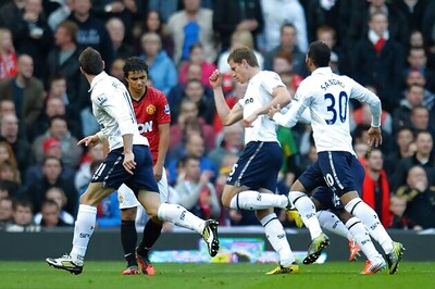 Tottenham hold nerve to edge United in a thriller