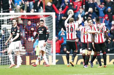 EPL: David de Gea own goal dents Manchester United's top-four bid