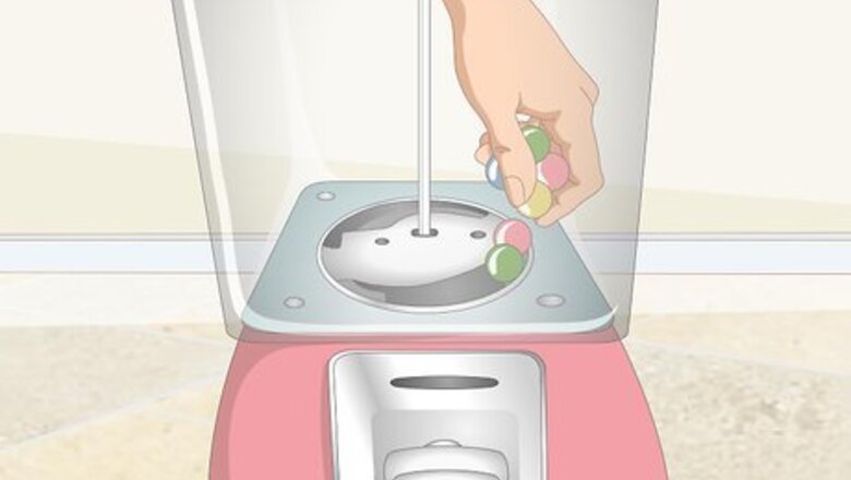 How to Make a Gumball Machine Fish Tank