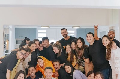 Mahira Khan Shares Pics From Dreamy Mehendi Ceremony, Fans Say 'Simple Is Beautiful'