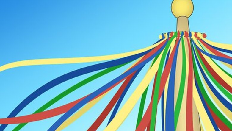 How to Do a Maypole Dance