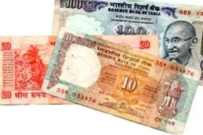 Rupee pulls back against USD