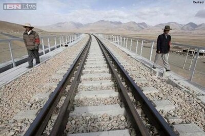 China plans railway to India, Nepal borders by 2020