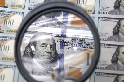 Bengaluru: Ragpicker Finds 'US Dollars' Valued at Rs 25 Cr in Garbage; Police Say Notes Laced with Chemical