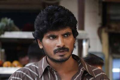 Tamil actor Dileepan meets his idol Akshay Kumar