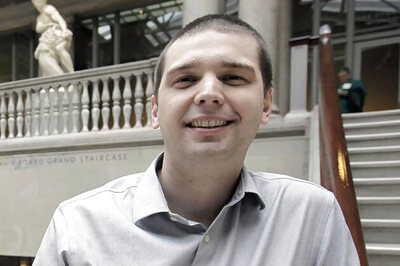 Online deals pioneer Groupon fires CEO Andrew Mason