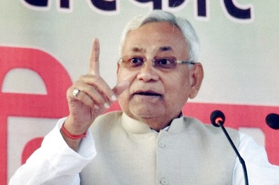 Ahead of Delhi Tour for Forging Opposition Unity, Nitish Calls on Lalu