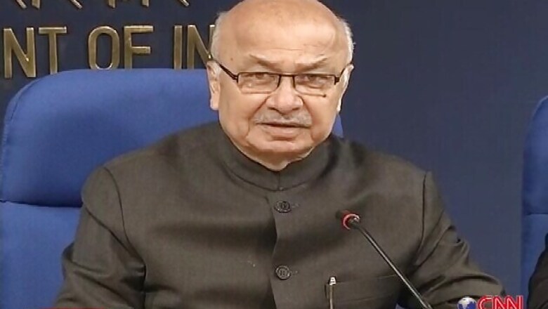Govt ready with choppers, aircraft, ships for cyclone rescue, says Shinde