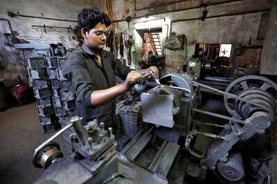 Industrial Production Grows 2% in January Amid Subdued Performance of Manufacturing Sector