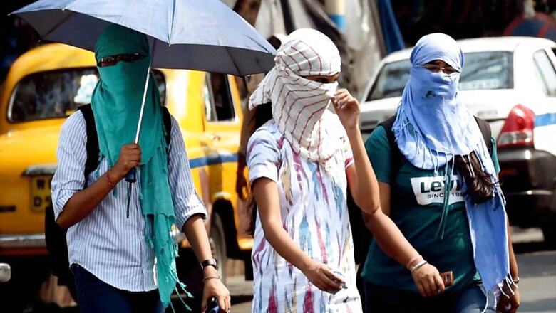 Maximum Temperature Settles at 39.8 Degrees Celsius in Delhi