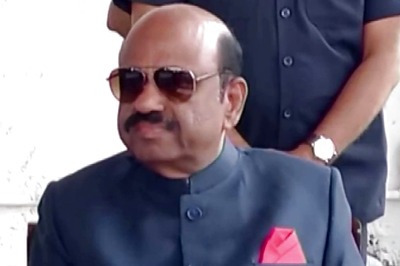 Governor Shown Black Flag by TMCP Members at North Bengal University Campus