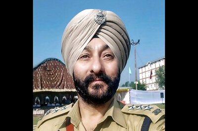Accused of Ferrying Hizbul Militant, Suspended J&K DSP Davinder Singh Moves Delhi Court Seeking Bail