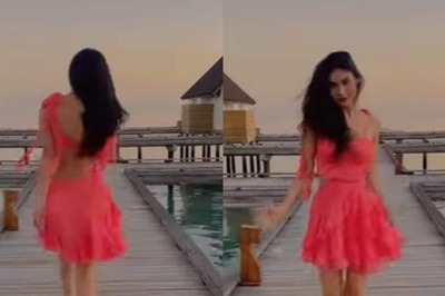 Mouni Roy Dances to the 'Tunes of Life' in Maldives After Brahmastra's Success, Watch Video