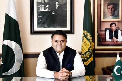 'Pakistan Sent Hubble Telescope in Space': Minister Fawad Chaudhry Gets Trolled After Hilarious Claim