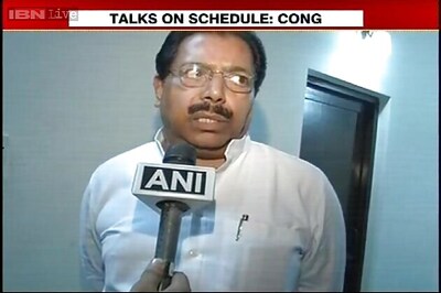 LoC killings: Indo-Pak PM talks to go ahead as scheduled; Opposition protests