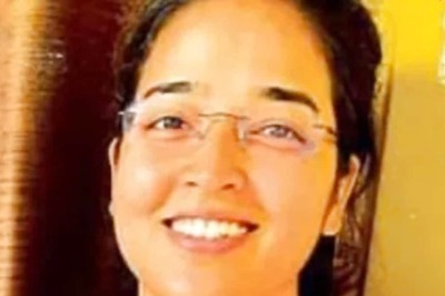 Meet Akanksha Singh, The Assistant Professor From Ranchi Who Cracked UPSC With AIR 44