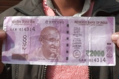 Fake Currency Worth Rs 5 Lakh Smuggled from Bangladesh Seized in Delhi