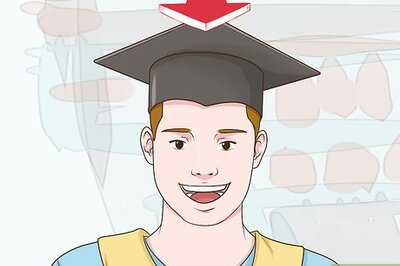 How to Wear a Graduation Cap