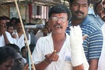 Lawyers go on a day-long fast in front of Madras HC