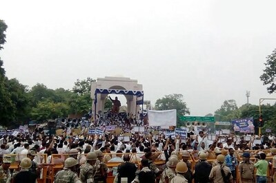 Massive Protest by BSP Over 'Prostitute' Remark, Police Raid Dayashankar's House
