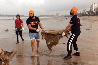 Randeep Hooda Helps In Cleaning Versova Beach