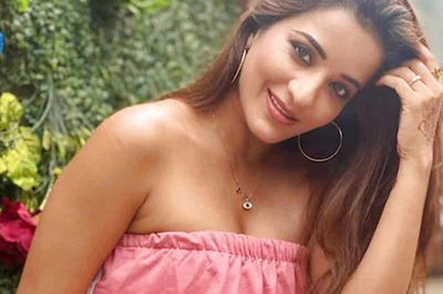 Bhojpuri Actress Monalisa’s Kanta Laga Song Video Goes Viral