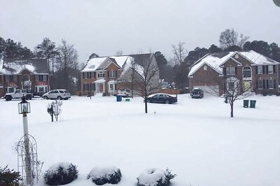 Severe snowstorm and gusty winds bring Washington DC to its knees