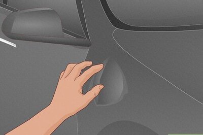 How to Remove a Dent in Car With a Hair Dryer