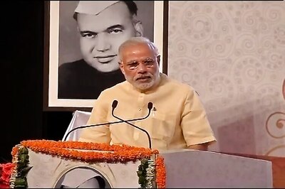 Modi takes a dig at dynasty politics, mocks Robert Vadra in Jammu