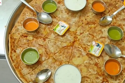 This Jaipur Eatery Has Rs 1 Lakh Reward For Winners Of Its 32-inch Paratha Challenge